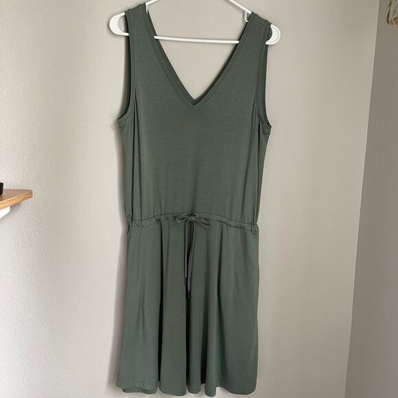 Sweaty Betty Green Take It Easy Drop Waist Dress (Small) - Picture 2 of 9